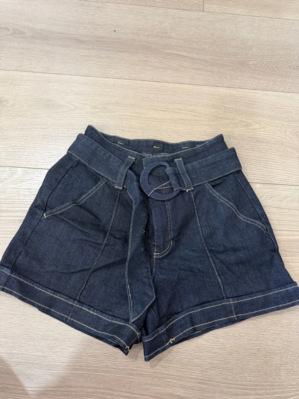 High-Waist Dark Blue Denim Shorts with Belt